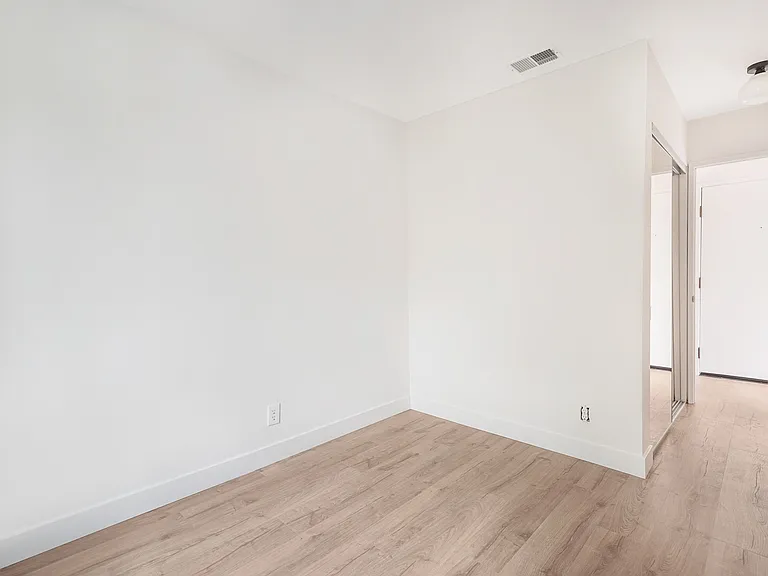 3615 Veteran Ave #7 — Photo 12