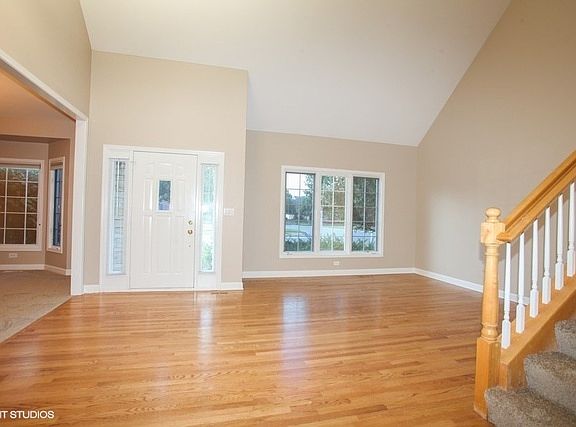 5th image of 2604 Charlestowne Ln