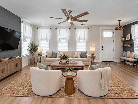 5th image of 125 Sugarberry Way