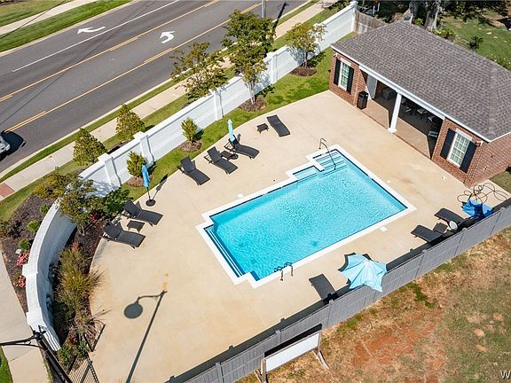 4th image of 1605 Stillwater Cir