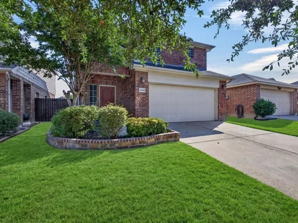 4018 Houston Dr, Heartland, TX 75126