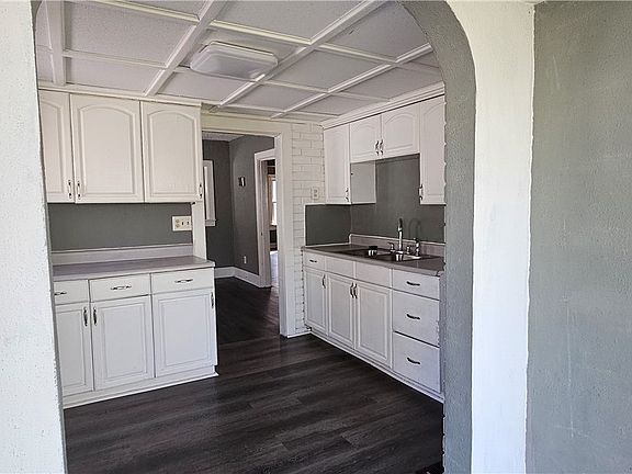 5th image of 1639 Gondert Ave