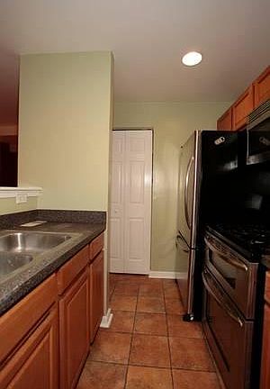 Kitchen (2)