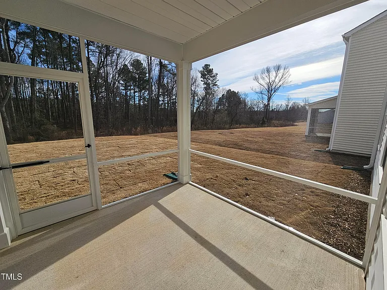 469 Willard Woods Dr — Photo 12