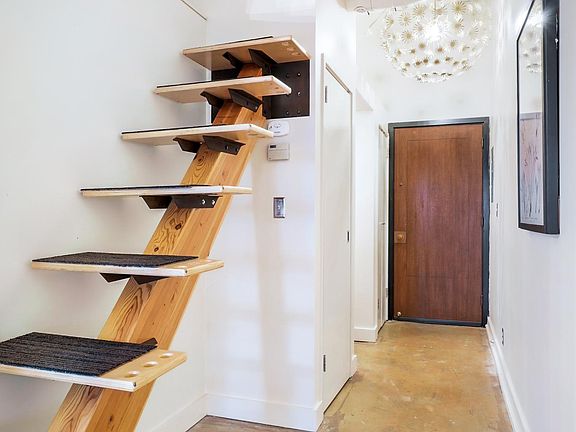 2nd image of 1507 Western Ave APT 102