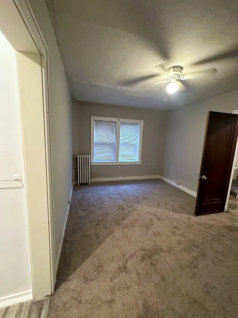 Cozy Studio Retreat in Toledo Affordable Comfort at 700 Spencer St — Photo 2