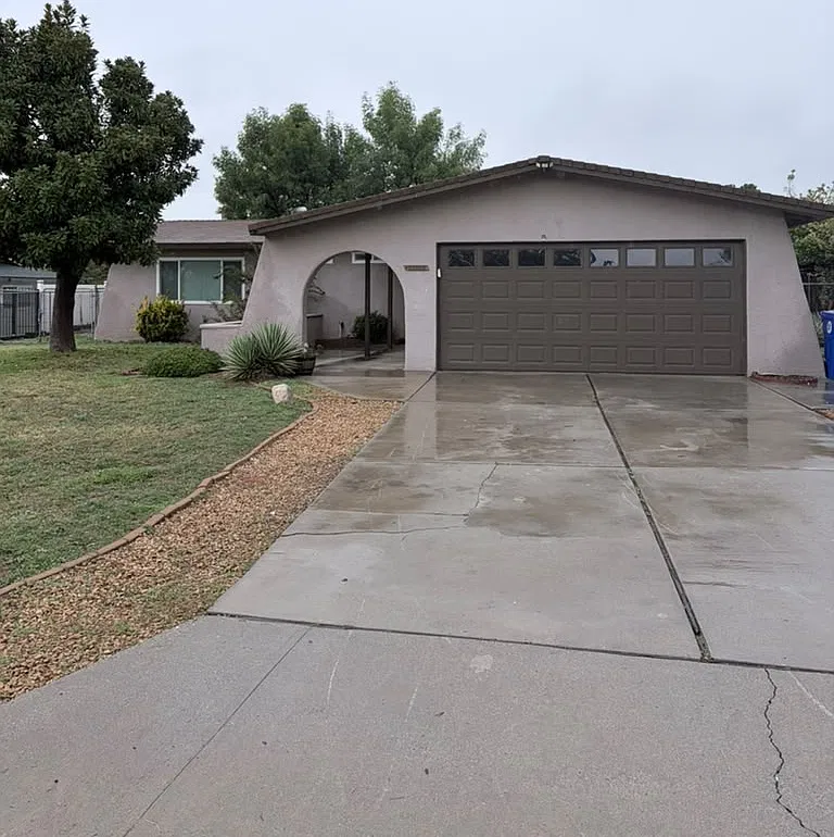 3 bed, 1350 sqft, $2,800 — Photo 2