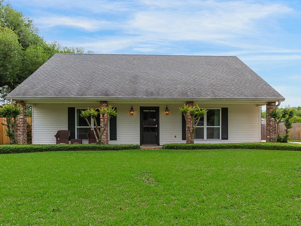 1st image of 127 Alyene Dr