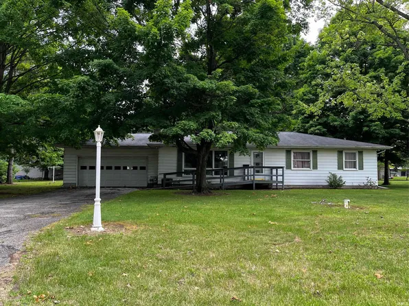 112 Woodlawn Dr, Warsaw, IN 46580