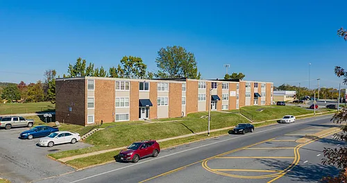 6004 Amberwood Rd Photo 1
