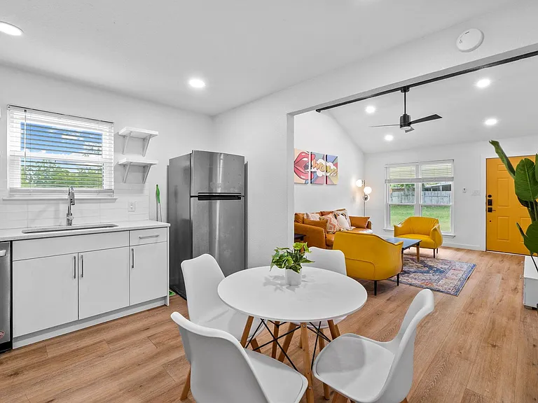 10601 Macmora Rd #B — Photo 10