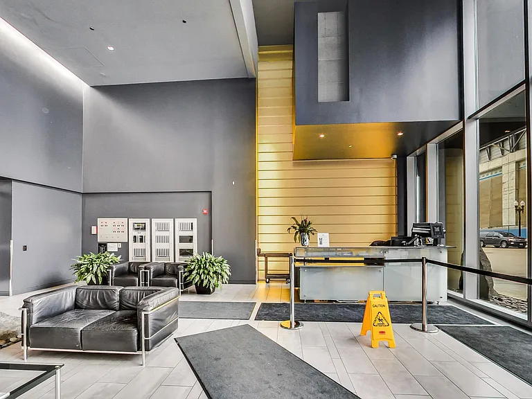 235 W Van Buren St #4311 — Photo 9