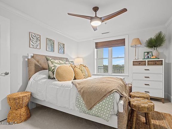5th image of 4425 Arendell Street #606