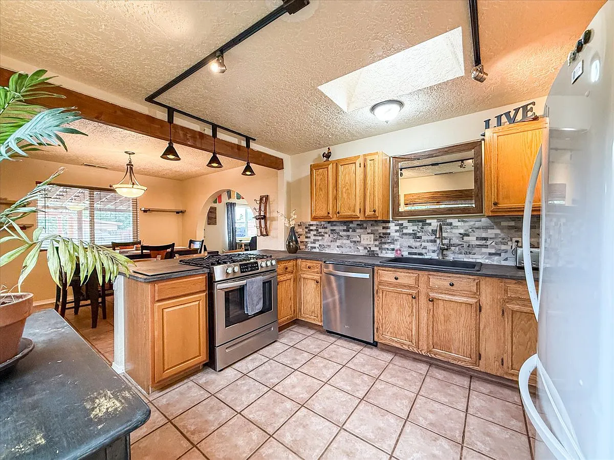 521 Camino Solano — Photo 2