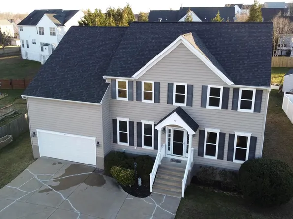 49 Morningmist Dr, Fredericksburg, VA 22406
