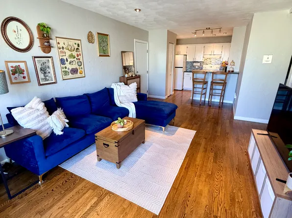 22 Irving St #22, Everett, MA 02149