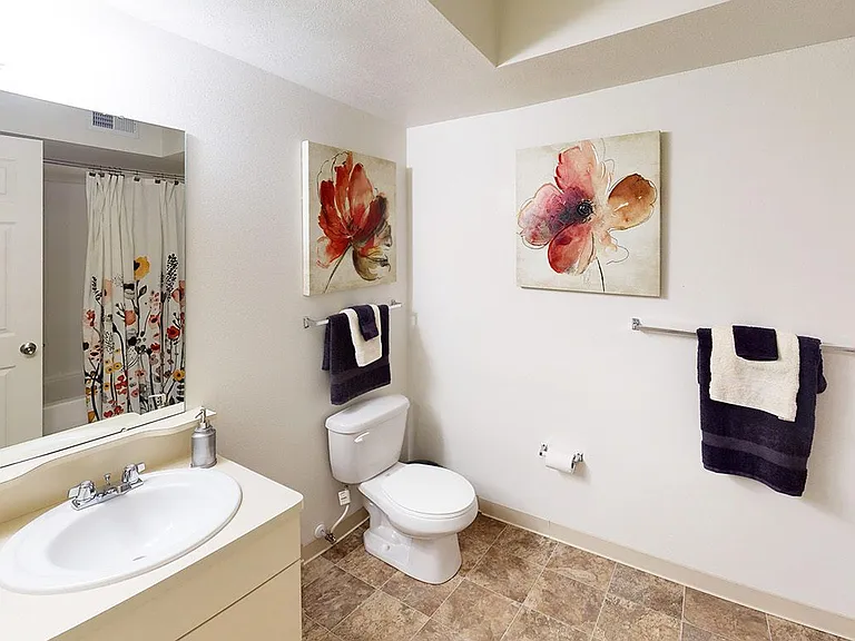 Tracy Creek Apartment Homes — Photo 6