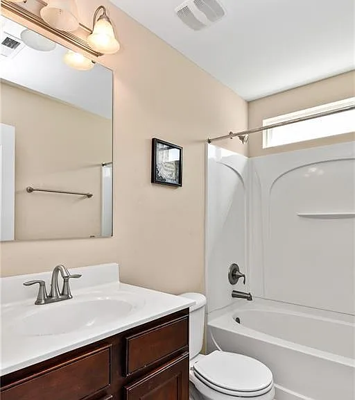 2611 Leighswood Dr — Photo 9