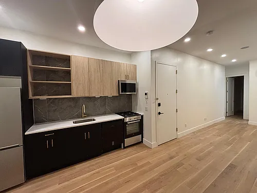 50 Grace St #1LL Photo 1