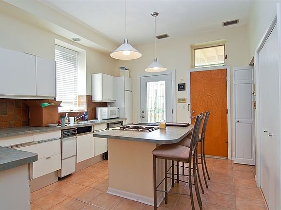 3rd image of 1650 N Orchard St #3