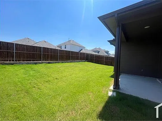 4 bed, 2499 sqft, $3,099 — Photo 3