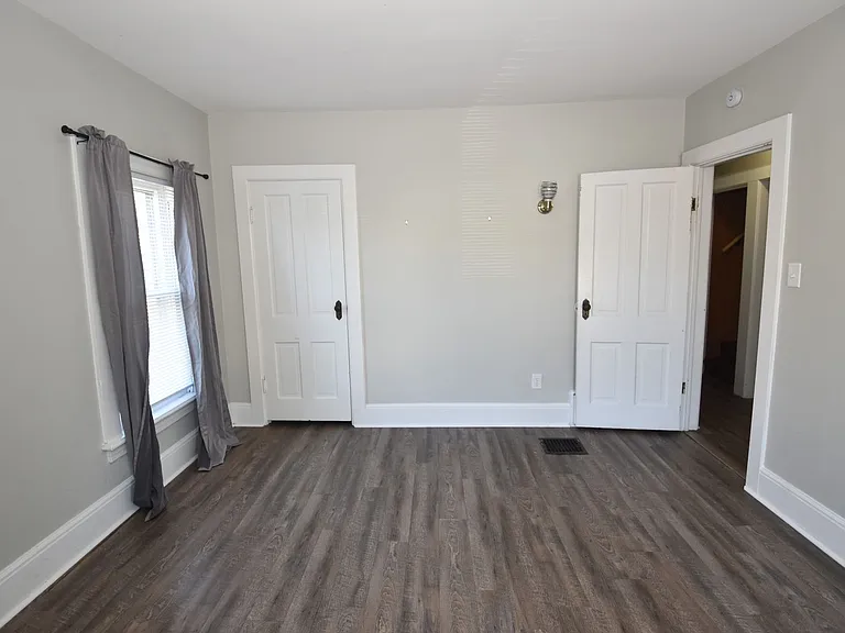 116 N Notre Dame Ave — Photo 20
