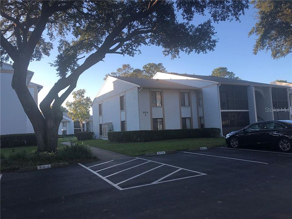 1st image of 954 Courtyard Ln #F1