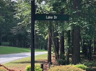 1080 Lake Dr, Greensboro, GA