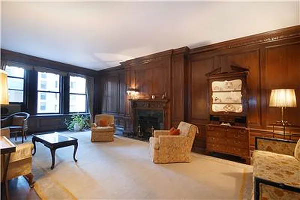 Sold by Warburg | media 3