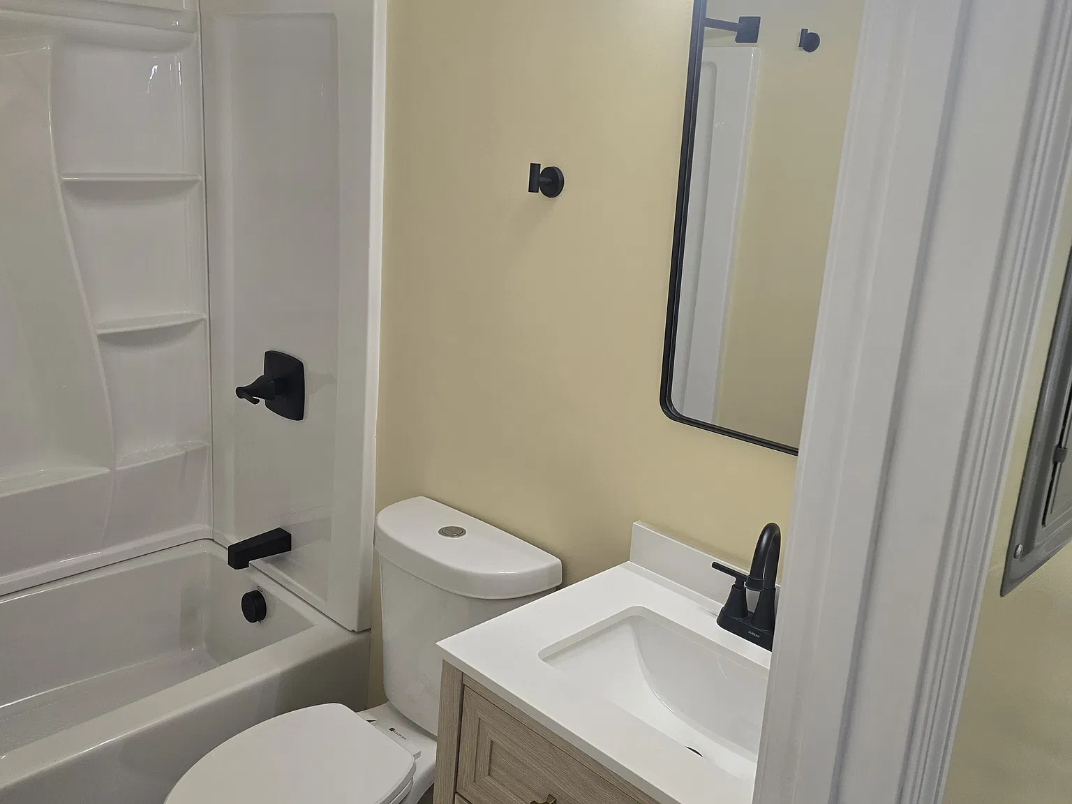 Studio, 600 sqft, $1,500 — Photo 2