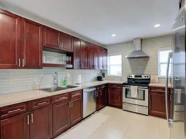 3170 NW 68th Ct, Fort Lauderdale, FL 33309