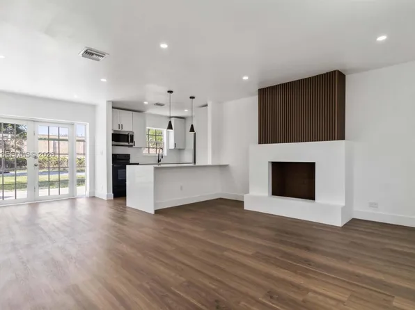 2411 SW 50th Ter, Plantation, FL 33317