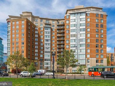 555 Massachusetts Ave NW APT 1318, Washington, DC, 20001