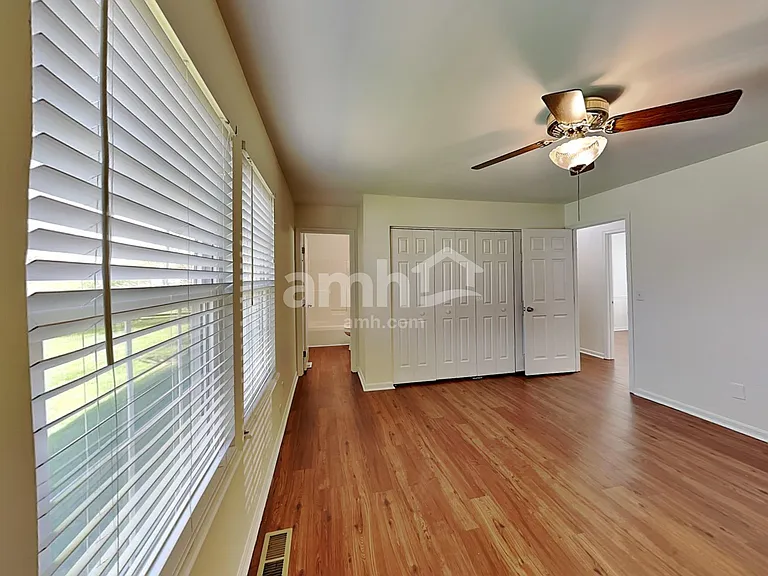 2211 Siesta Dr — Photo 9