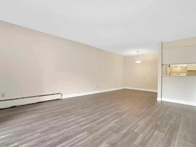10951 Mortfield Rd — Photo 8