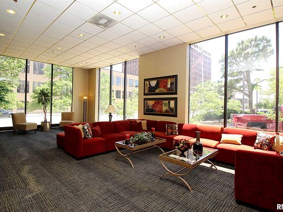 4th image of 123 SW Jefferson Ave E #18