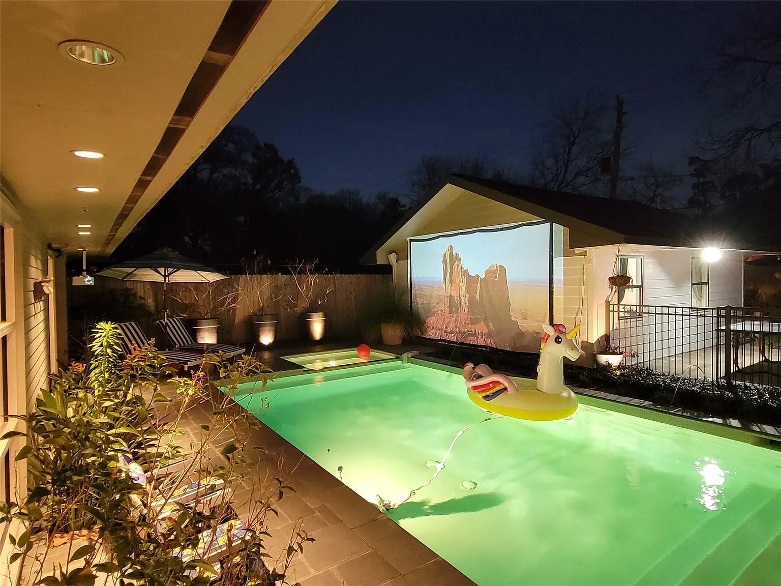 2 bed, 2.0 bath, 1344 sqft, $6,000 — Photo 2