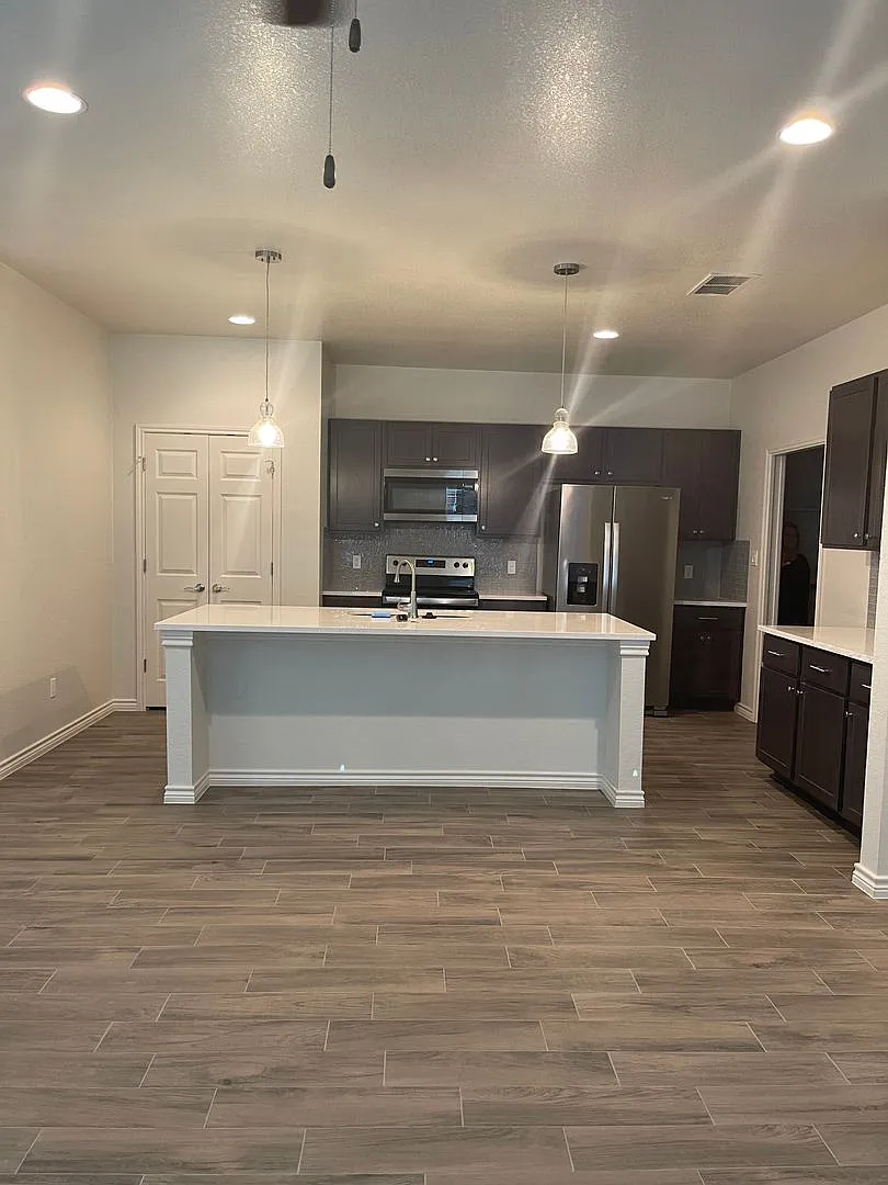 511 CR 306 — Photo 4