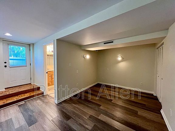 4th image of 35 Herron Ave APT 5