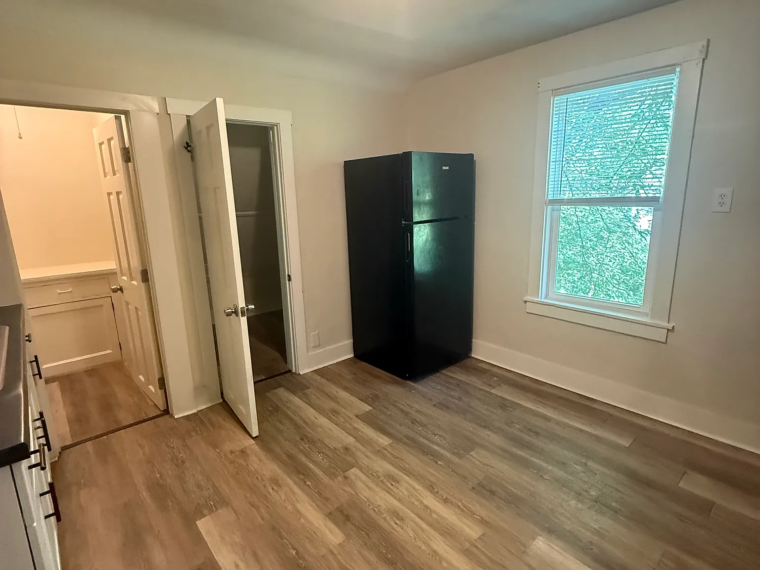 2 bed, 750 sqft, $1,050 — Photo 3