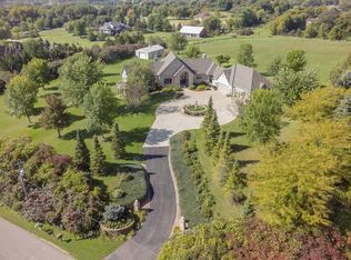 1045 Town Line Rd, Maple Plain, MN 55359