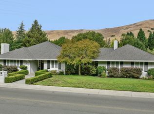 25 Sanders Ranch Rd, Moraga, CA 94556