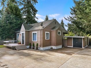 20711 1st Ave S, Normandy Park, WA 98198