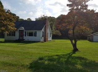 4440 Rudetown Rd, Hamburg, NJ 07419