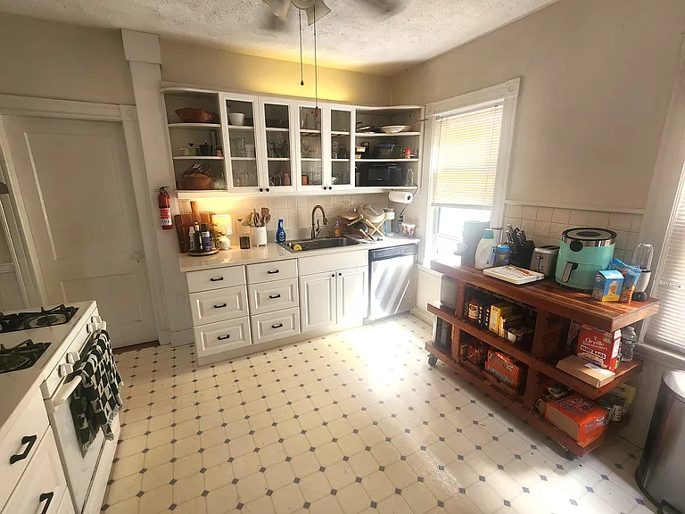 42 Belknap St #2 — Photo 6