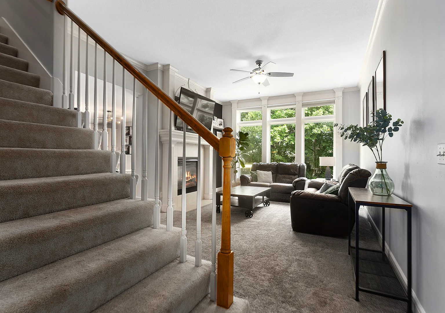 3 bed, 2.5 bath, 3700 sqft, $3,200 — Photo 4