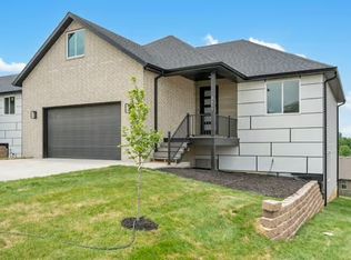 2115 N 26th St, Ozark, MO 65721