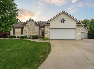 4197 Silver Maple Ln, Swartz Creek, MI 48473