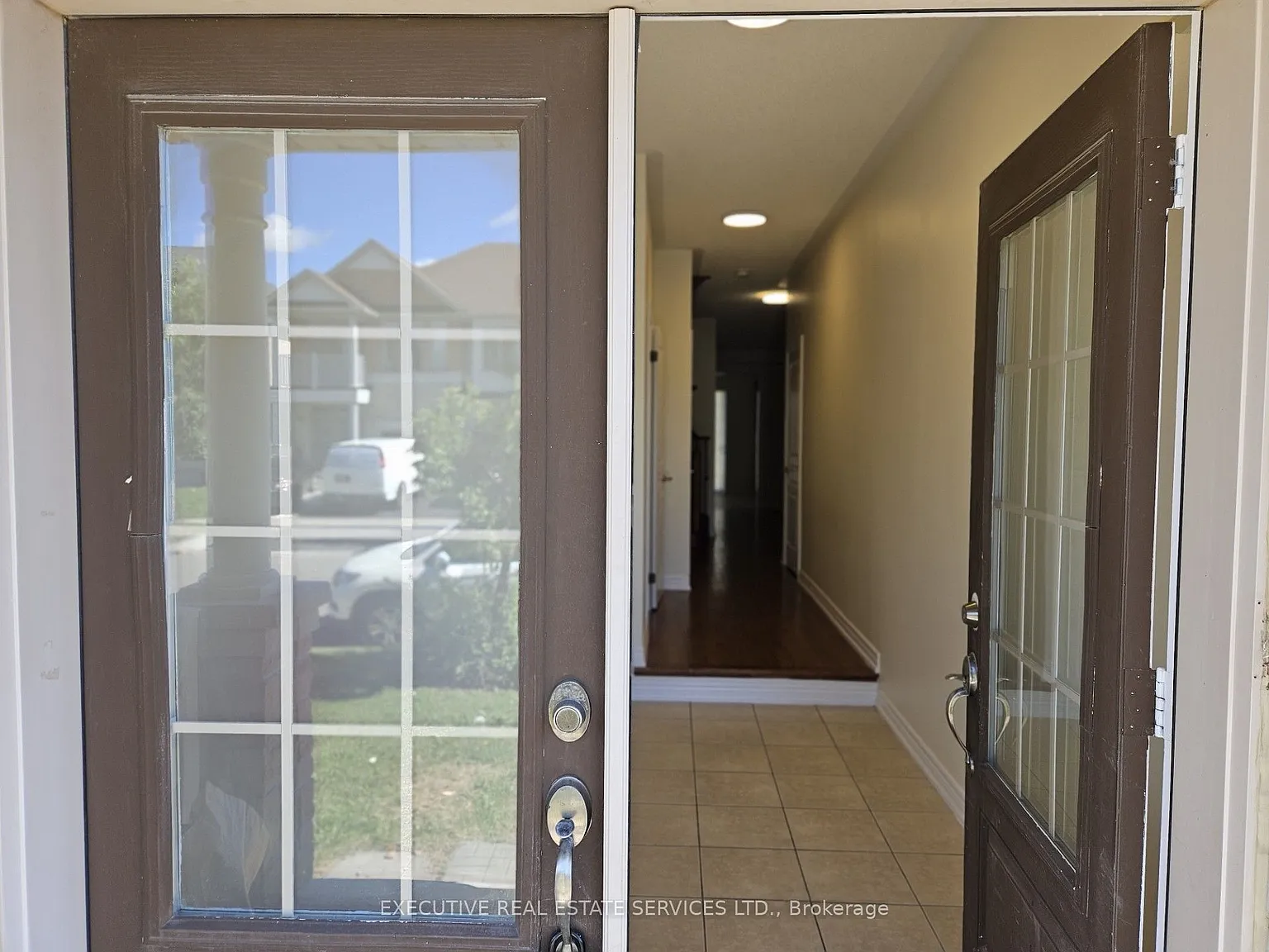 4 bed, $3,000 — Photo 2