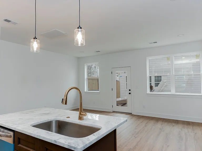 115 High Park Cir — Photo 5